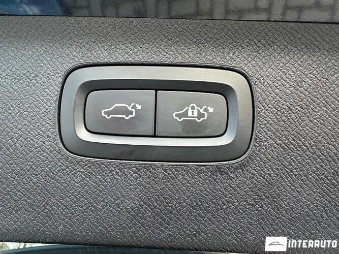 Volvo XC 90 58 interauto-car