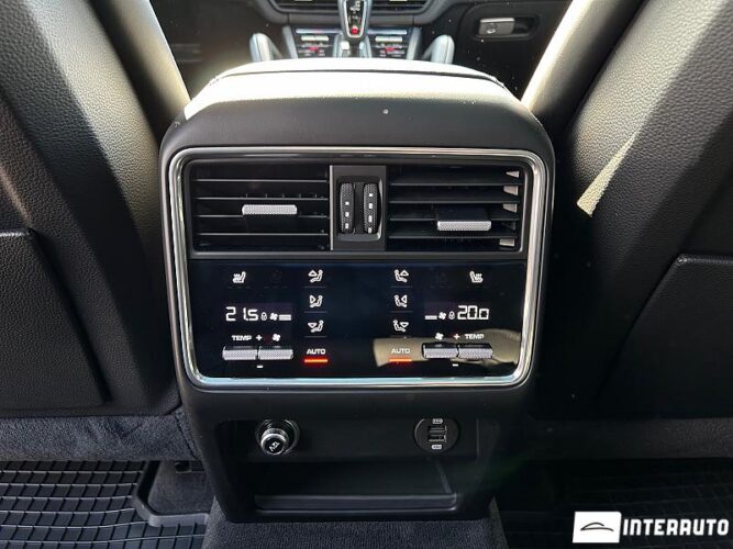 Porsche Cayenne 52 interauto-car