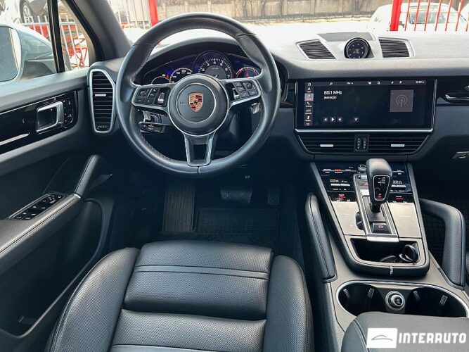 Porsche Cayenne 41 interauto-car