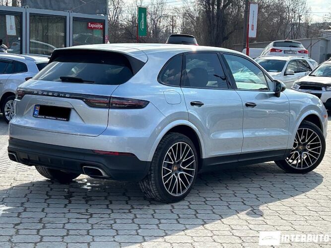 Porsche Cayenne 36 interauto-car
