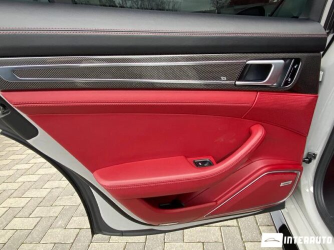Porsche Panamera 4S 46 interauto-car