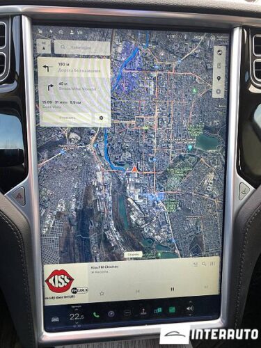 Tesla Model S 35 interauto-car