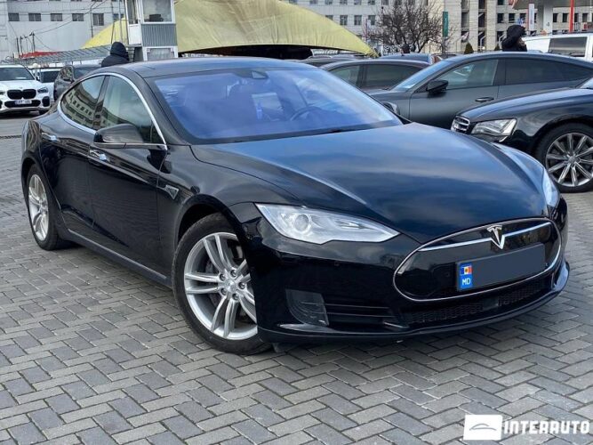 Tesla Model S 30 interauto-car