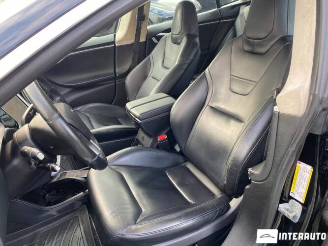 Tesla Model S 32 interauto-car