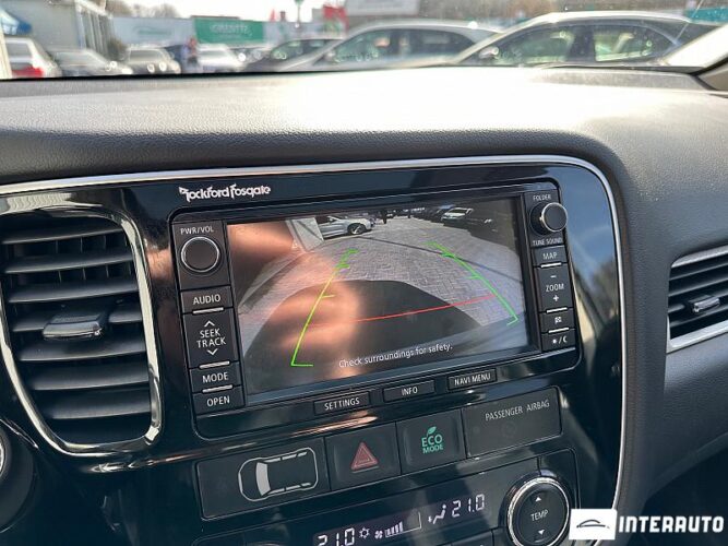 Mitsubishi Outlander 40 interauto-car