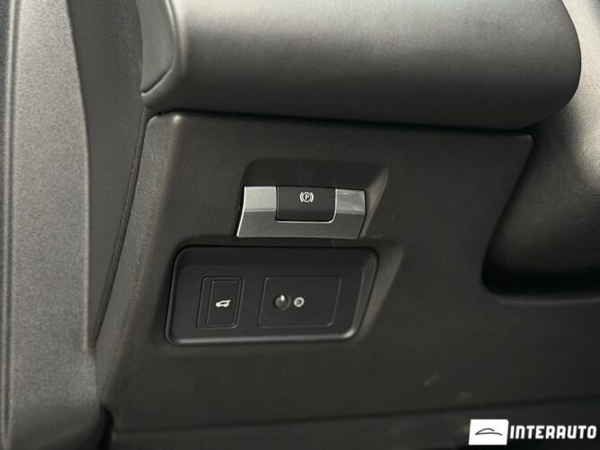 Land Rover Discovery Sport 51 interauto-car