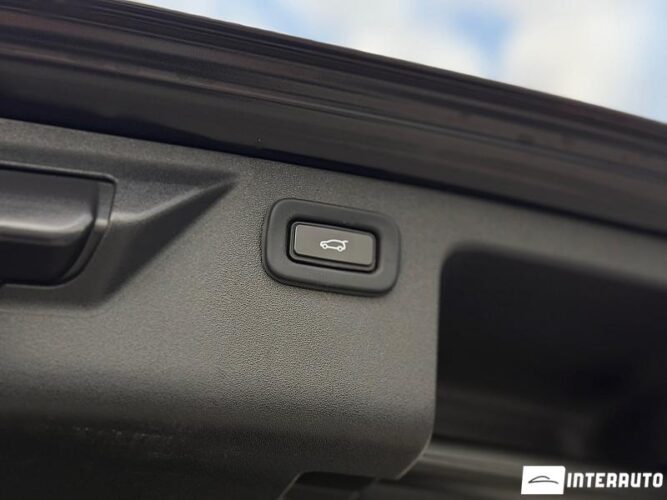 Land Rover Discovery Sport 68 interauto-car