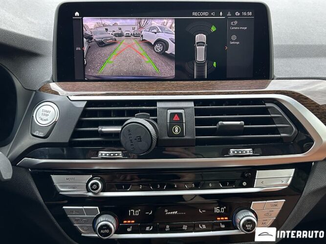 BMW X3 3.0i 45 interauto-car