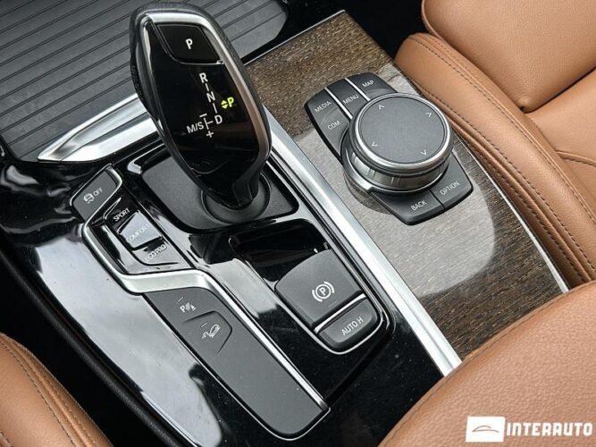 BMW X3 3.0i 46 interauto-car