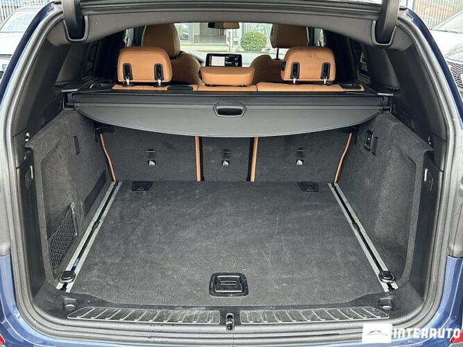 BMW X3 3.0i 53 interauto-car