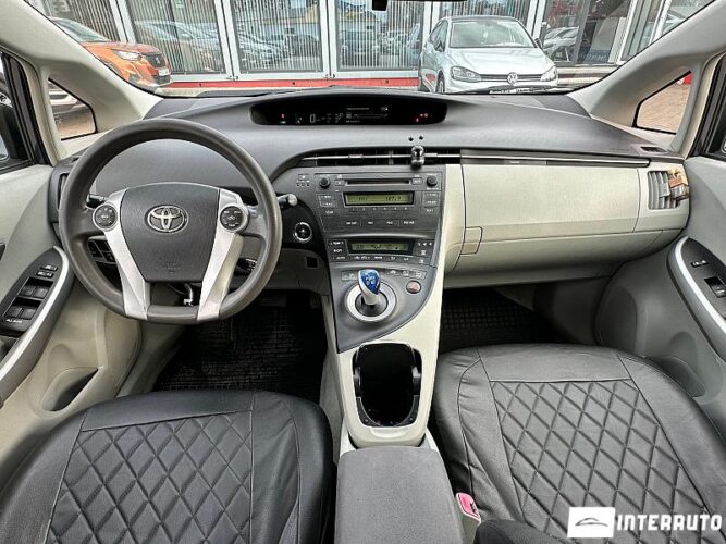 Toyota Prius 35 interauto-car