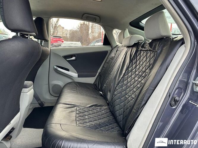 Toyota Prius 43 interauto-car