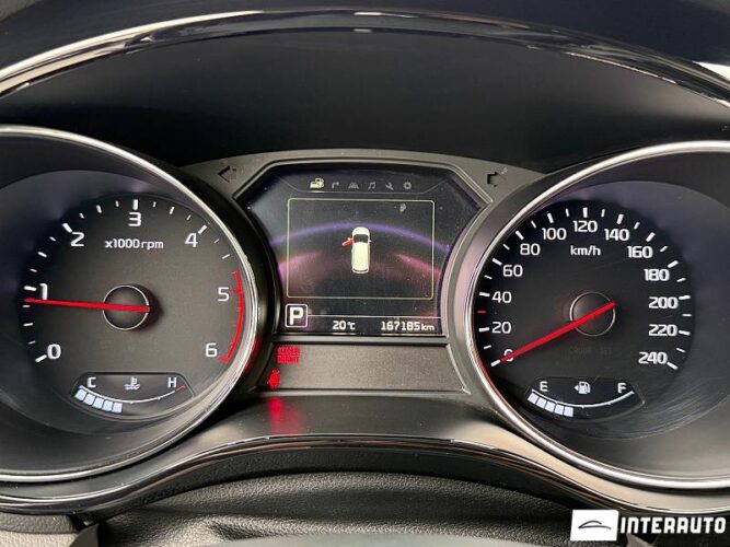 Kia Carnival 43 interauto-car