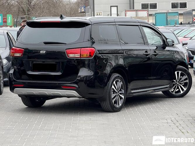 Kia Carnival 38 interauto-car