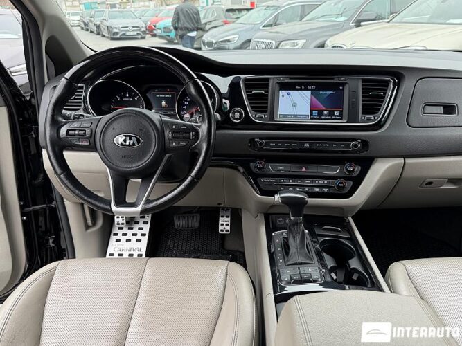 Kia Carnival 42 interauto-car