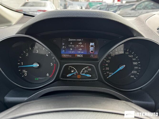 Ford Grand C-MAX 38 interauto-car