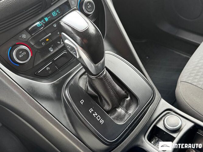 Ford Grand C-MAX 41 interauto-car