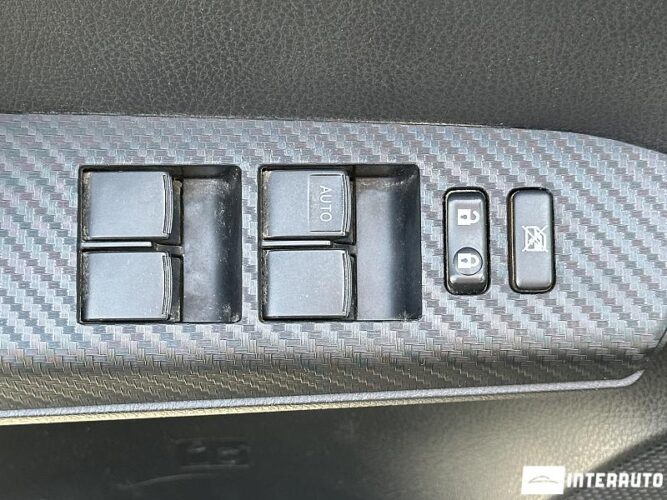 Toyota Rav-4 52 interauto-car