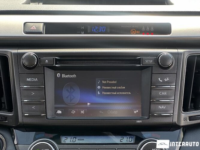 Toyota Rav-4 42 interauto-car