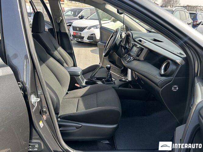 Toyota Rav-4 49 interauto-car