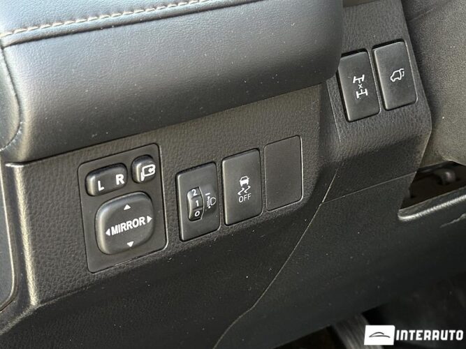 Toyota Rav-4 53 interauto-car