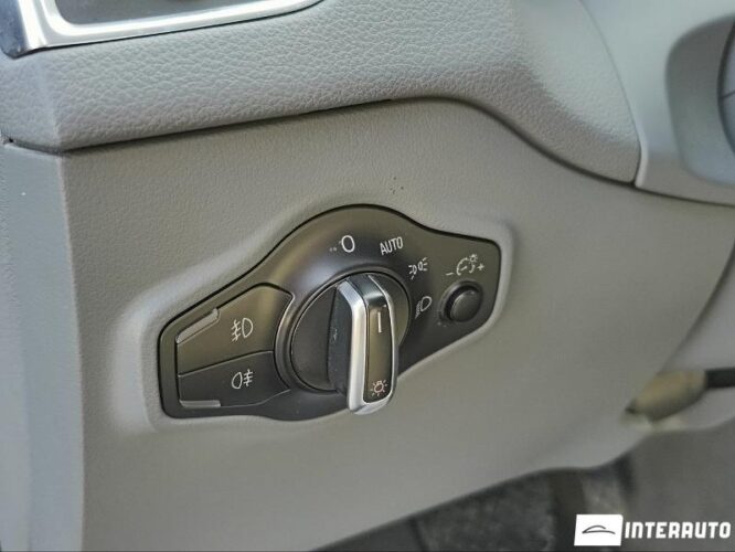 Audi Q5 40 interauto-car