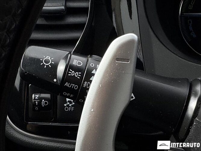 Mitsubishi Outlander 41 interauto-car