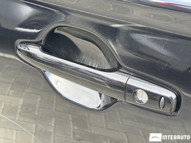 Mitsubishi Outlander 53 interauto-car