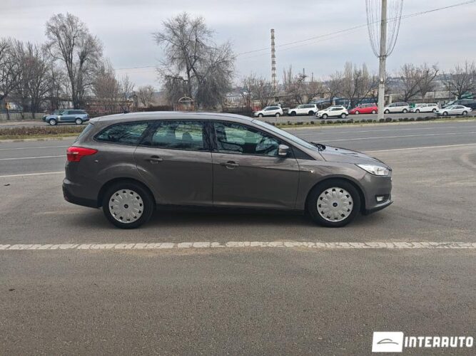 Ford Focus 30 interauto-car