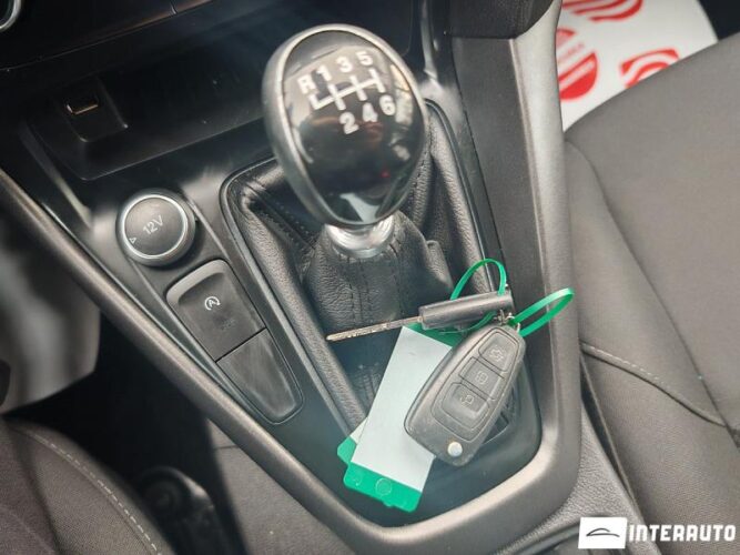 Ford Focus 41 interauto-car