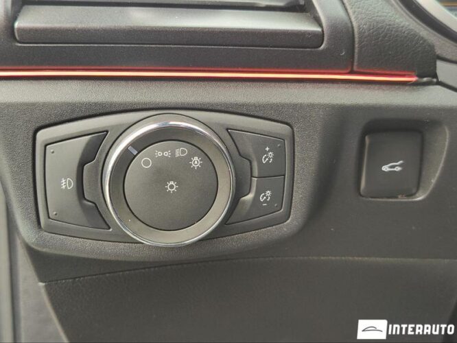 Ford Fusion 43 interauto-car