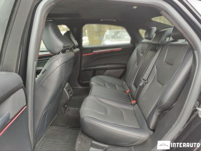 Ford Fusion 38 interauto-car