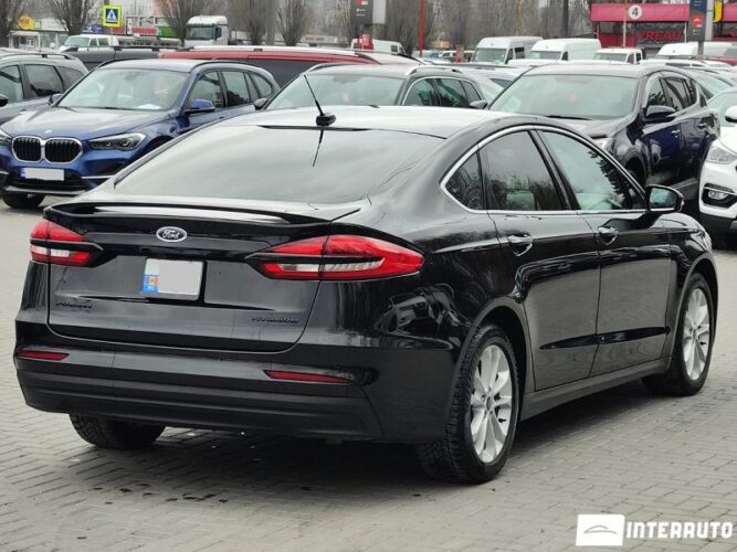 Ford Fusion 31 interauto-car