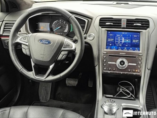 Ford Fusion 39 interauto-car