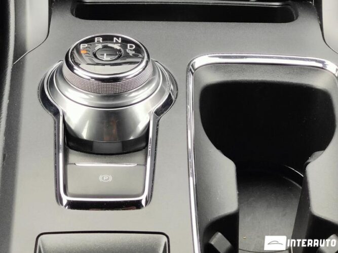 Ford Fusion 42 interauto-car