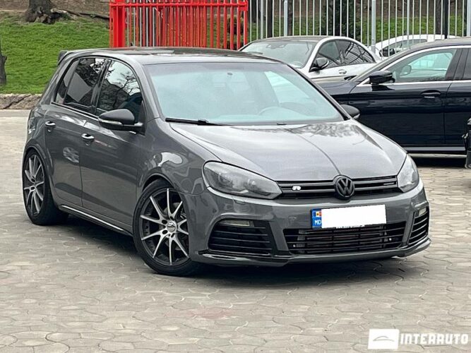 Volkswagen Golf GTI 2013 doar la InterAuto
