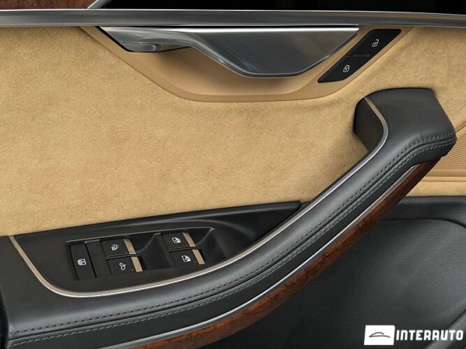 Audi A8 56 interauto-car