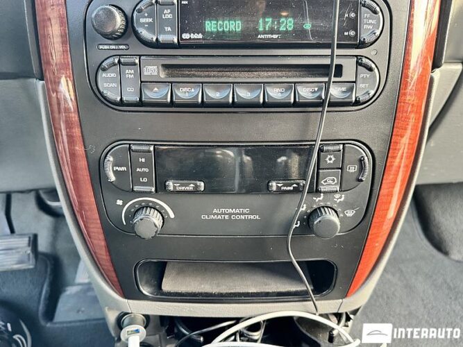 Chrysler Voyager 41 interauto-car