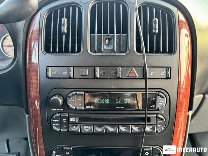 Chrysler Voyager 40 interauto-car