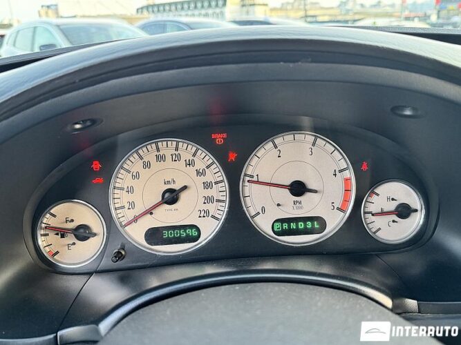 Chrysler Voyager 39 interauto-car