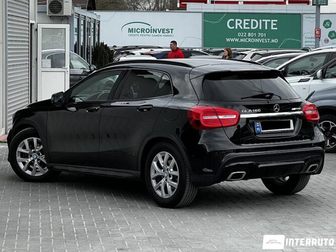 Mercedes GLA 180 33 interauto-car