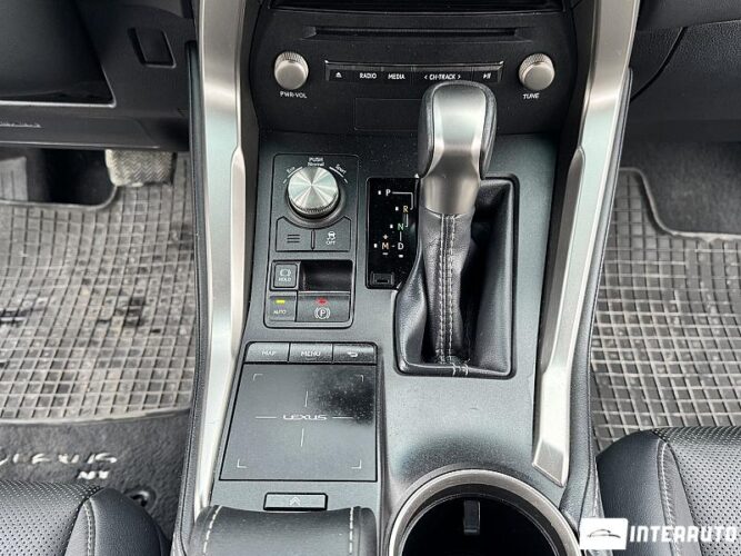 Lexus NX 300H 44 interauto-car