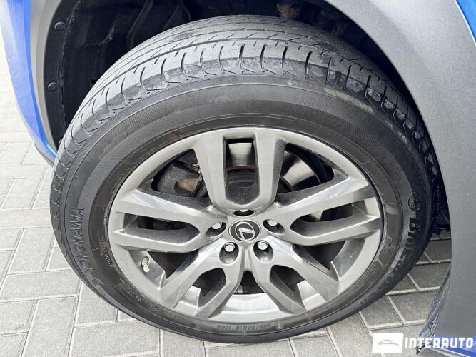 Lexus NX 300H 48 interauto-car