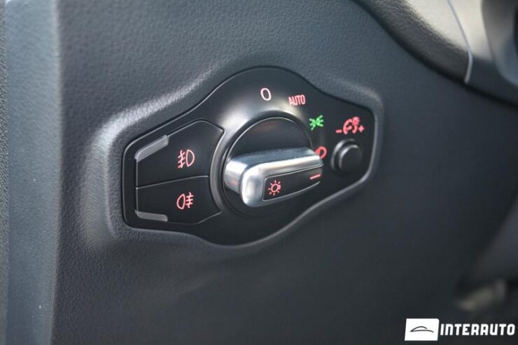 Audi Q5 42 interauto-car