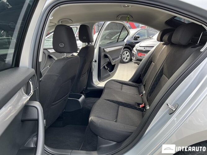 Skoda Octavia 40 interauto-car