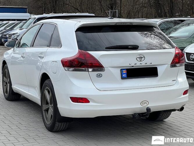 Toyota Venza 34 interauto-car