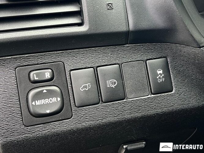 Toyota Venza 37 interauto-car