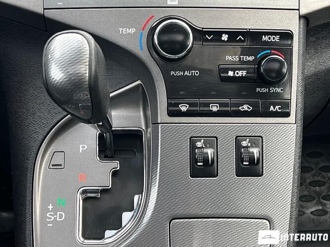 Toyota Venza 44 interauto-car