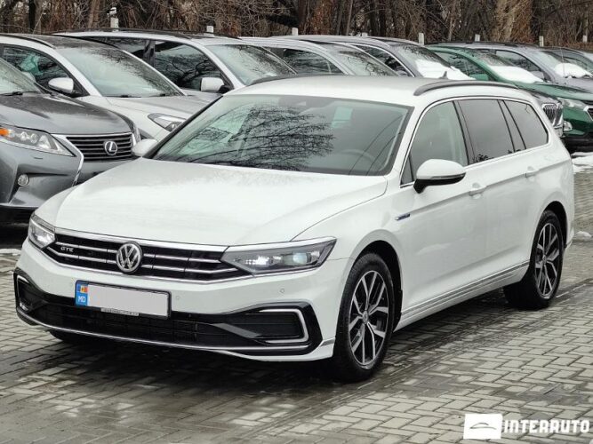 Volkswagen Passat GTE 2020 doar la InterAuto