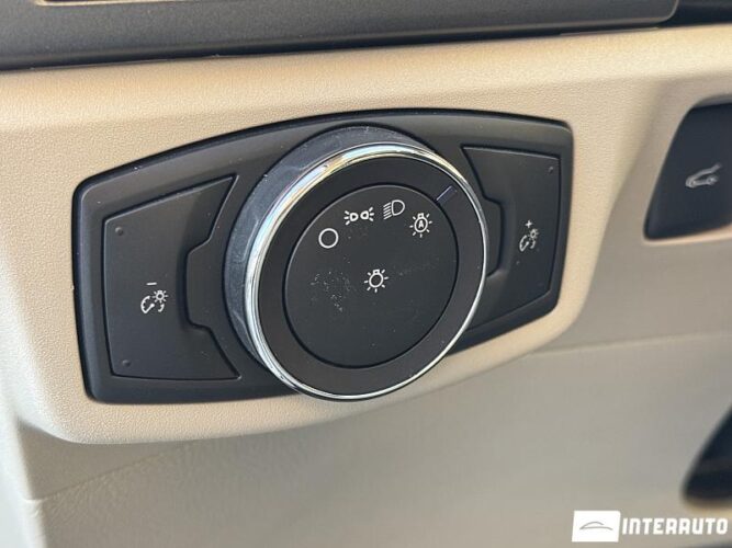 Ford Fusion 54 interauto-car